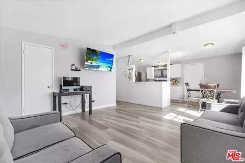 Living - 25415 Cheryle St, Barstow, CA 92311 photo 3 of 3