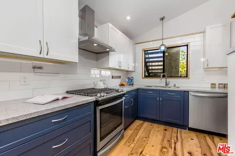 215 W Palm Ave #207, El Segundo, CA 90245