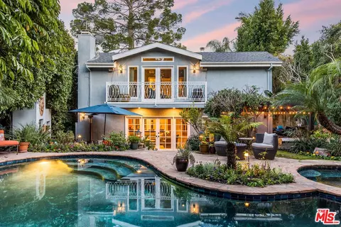 14051 Roblar Rd, Sherman Oaks, CA 91423