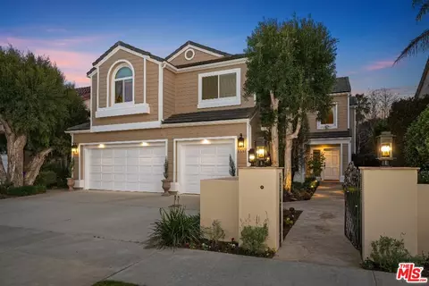 6591 Kentwood Bluffs Dr, Los Angeles, CA 90045