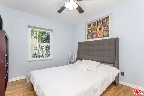 Bedroom - 385 Walnut Ave, Long Beach, CA 90802 photo 4 of 4