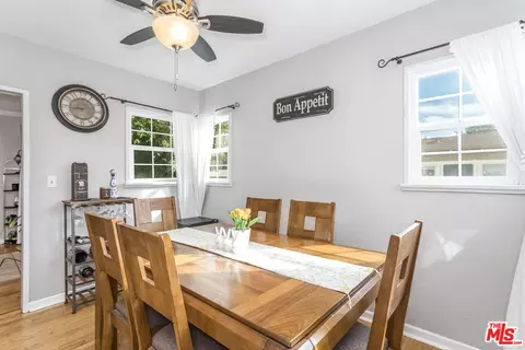 Dining - 385 Walnut Ave, Long Beach, CA 90802 photo 2 of 4