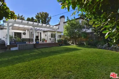 Exterior - 11323 Valley Spring Ln, Studio City, CA 91602 photo 16 of 16