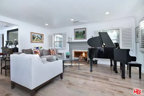 Living - 11323 Valley Spring Ln, Studio City, CA 91602 photo 1 of 10