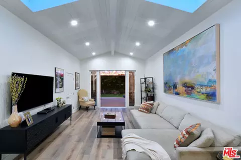 Living - 11323 Valley Spring Ln, Studio City, CA 91602 photo 8 of 10