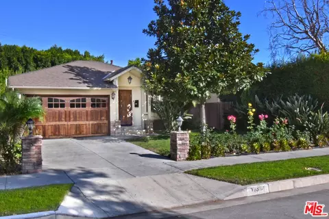 Exterior - 11323 Valley Spring Ln, Studio City, CA 91602 photo 5 of 16