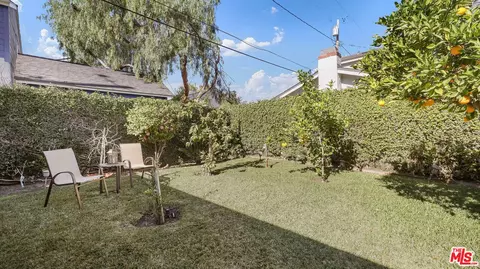 Exterior - 919 N Maple St, Burbank, CA 91505 photo 9 of 10