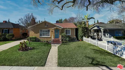 Exterior - 919 N Maple St, Burbank, CA 91505 photo 3 of 10