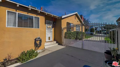 Exterior - 919 N Maple St, Burbank, CA 91505 photo 4 of 10