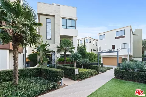 12675 Seacoast Pl, Los Angeles, CA 90094