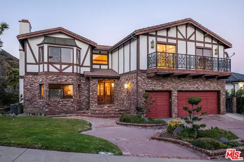 1964 Starvale Rd, Glendale, CA 91207