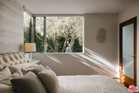 Bedroom - 1126 Rose Ave, Venice, CA 90291 photo 4 of 5