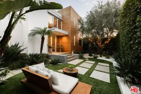1126 Rose Ave, Venice, CA 90291