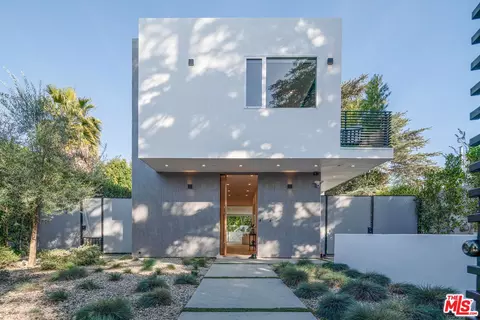 414 N Kings Rd, Los Angeles, CA 90048