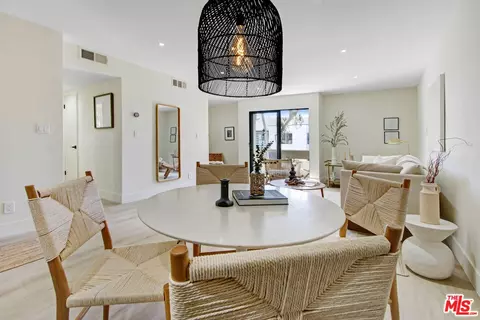 750 N Kings Rd #323, Los Angeles, CA 90069