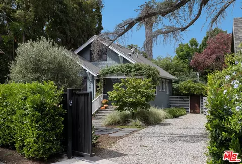 909 Sanborn Ave, Los Angeles, CA 90029