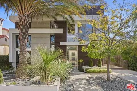 216 S Canon Dr, Beverly Hills, CA 90212