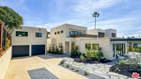3066 St George St, Los Angeles, CA 90027