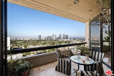 10430 Wilshire Blvd #1504, Los Angeles, CA 90024