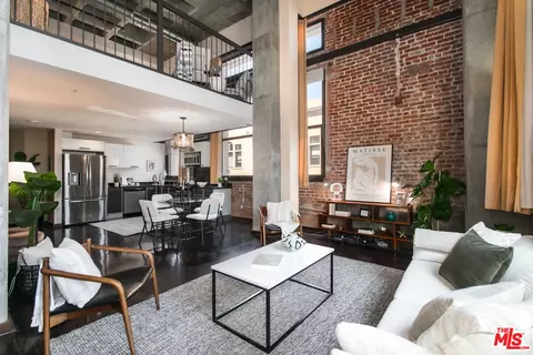 35 N Raymond Ave #215, Pasadena, CA 91103