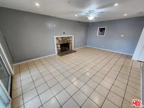 Living - 1430 Junewood Way, Oxnard, CA 93030 photo 2 of 2