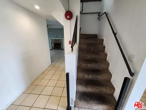 Entry Way - 1430 Junewood Way, Oxnard, CA 93030 photo 2 of 2