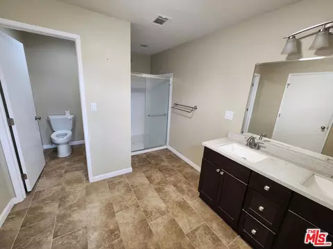 Bath - 1430 Junewood Way, Oxnard, CA 93030 photo 4 of 7