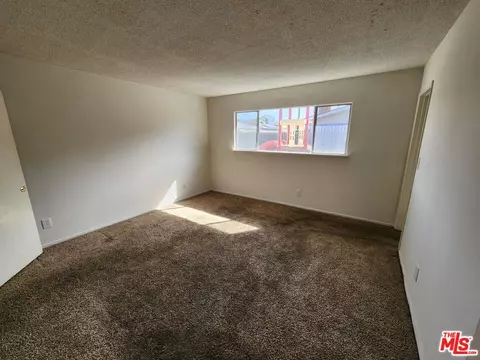 Other - 1431 Ivywood Dr, Oxnard, CA 93030 photo 3 of 7