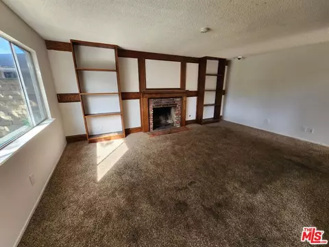 Other - 1431 Ivywood Dr, Oxnard, CA 93030 photo 1 of 7