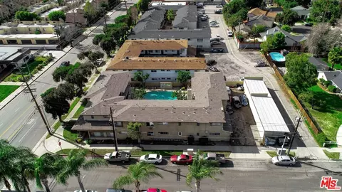 17411 Vanowen St, Van Nuys, CA 91406 photo 5