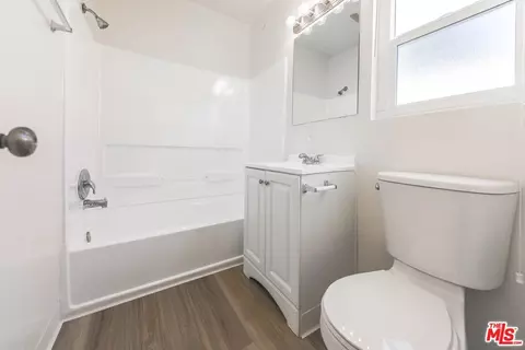 17411 Vanowen St, Van Nuys, CA 91406 photo 13