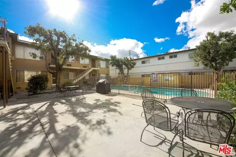 17411 Vanowen St, Van Nuys, CA 91406 photo 9