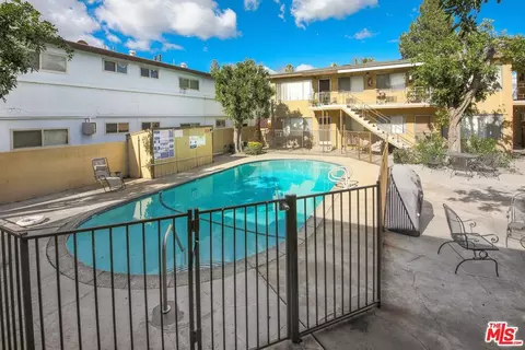 17411 Vanowen St, Van Nuys, CA 91406 photo 8