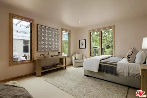 Bedroom - 501 Hodges Ln, Montecito, CA 93108 photo 2 of 5