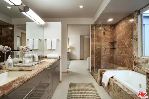 Bath - 501 Hodges Ln, Montecito, CA 93108 photo 1 of 1