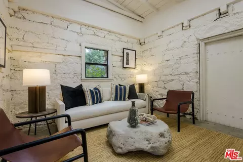 Living - 501 Hodges Ln, Montecito, CA 93108 photo 4 of 4