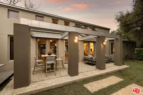 Exterior - 501 Hodges Ln, Montecito, CA 93108 photo 2 of 4