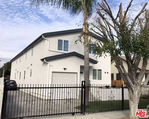 231 W 74th St, Los Angeles, CA 90003