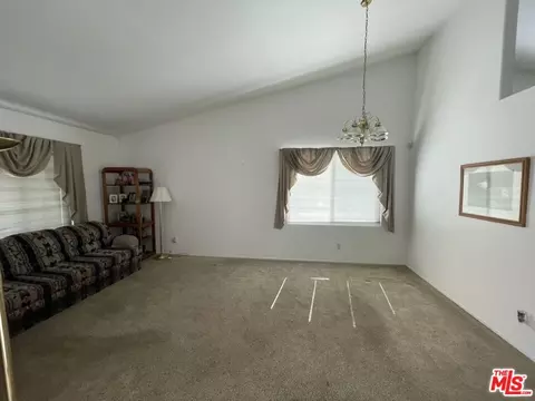 42011 W Summer Ln, Lancaster, CA 93536 photo 4