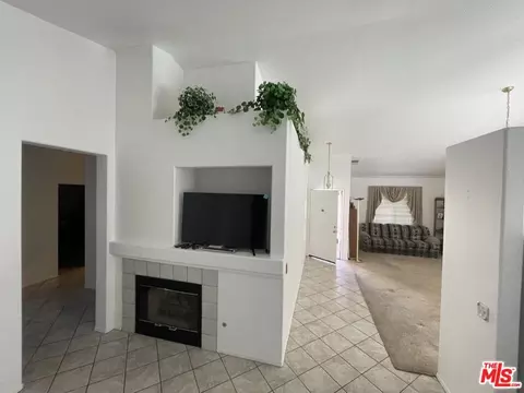 42011 W Summer Ln, Lancaster, CA 93536 photo 5
