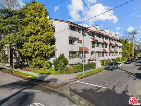 4542 Coldwater Canyon Ave #14, Studio City, CA 91604