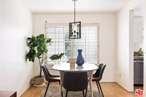 Dining - 154 N Meridith Ave #6, Pasadena, CA 91106 photo 2 of 3