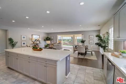Kitchen - 617 Lehner Ave, Escondido, CA 92026 photo 5 of 7
