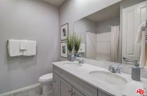 Bath - 617 Lehner Ave, Escondido, CA 92026 photo 4 of 4