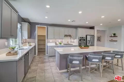 Kitchen - 617 Lehner Ave, Escondido, CA 92026 photo 3 of 7