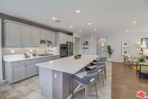 Kitchen - 617 Lehner Ave, Escondido, CA 92026 photo 4 of 7