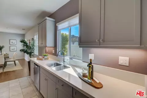 Kitchen - 617 Lehner Ave, Escondido, CA 92026 photo 6 of 7