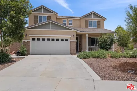 30528 Falcon Nest Dr, Menifee, CA 92584