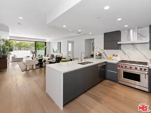 1017 N Croft Ave #104, Los Angeles, CA 90069