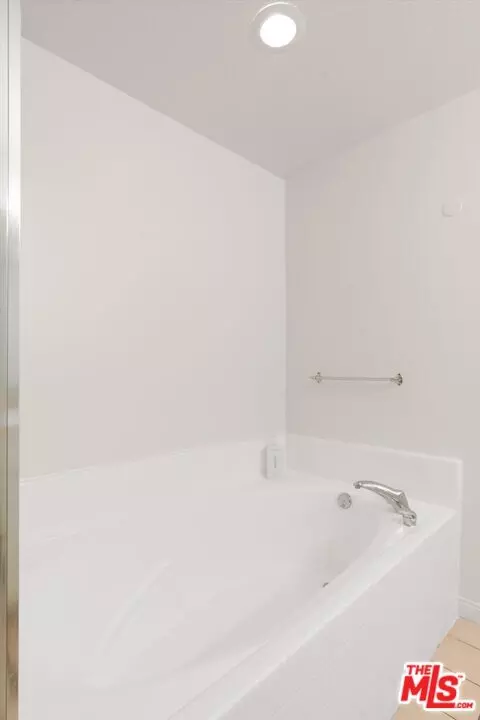 Bath - 17882 Balsam Ct, Carson, CA 90746 photo 4 of 5